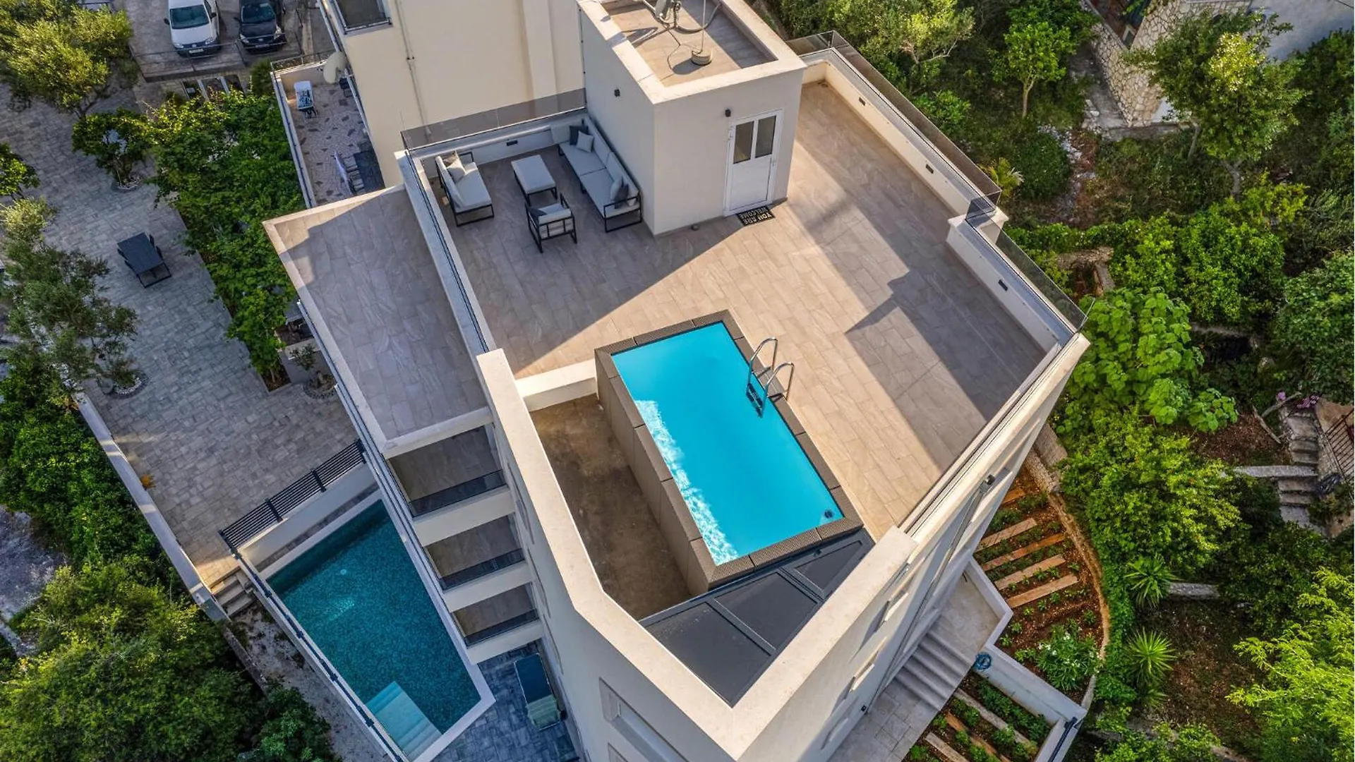 2 Bedroom Gorgeous Apartment In Okrug Gornji Trogir