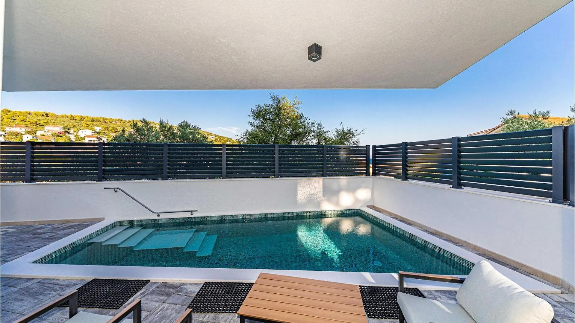 2 Bedroom Gorgeous Apartment In Okrug Gornji Trogir Croatia