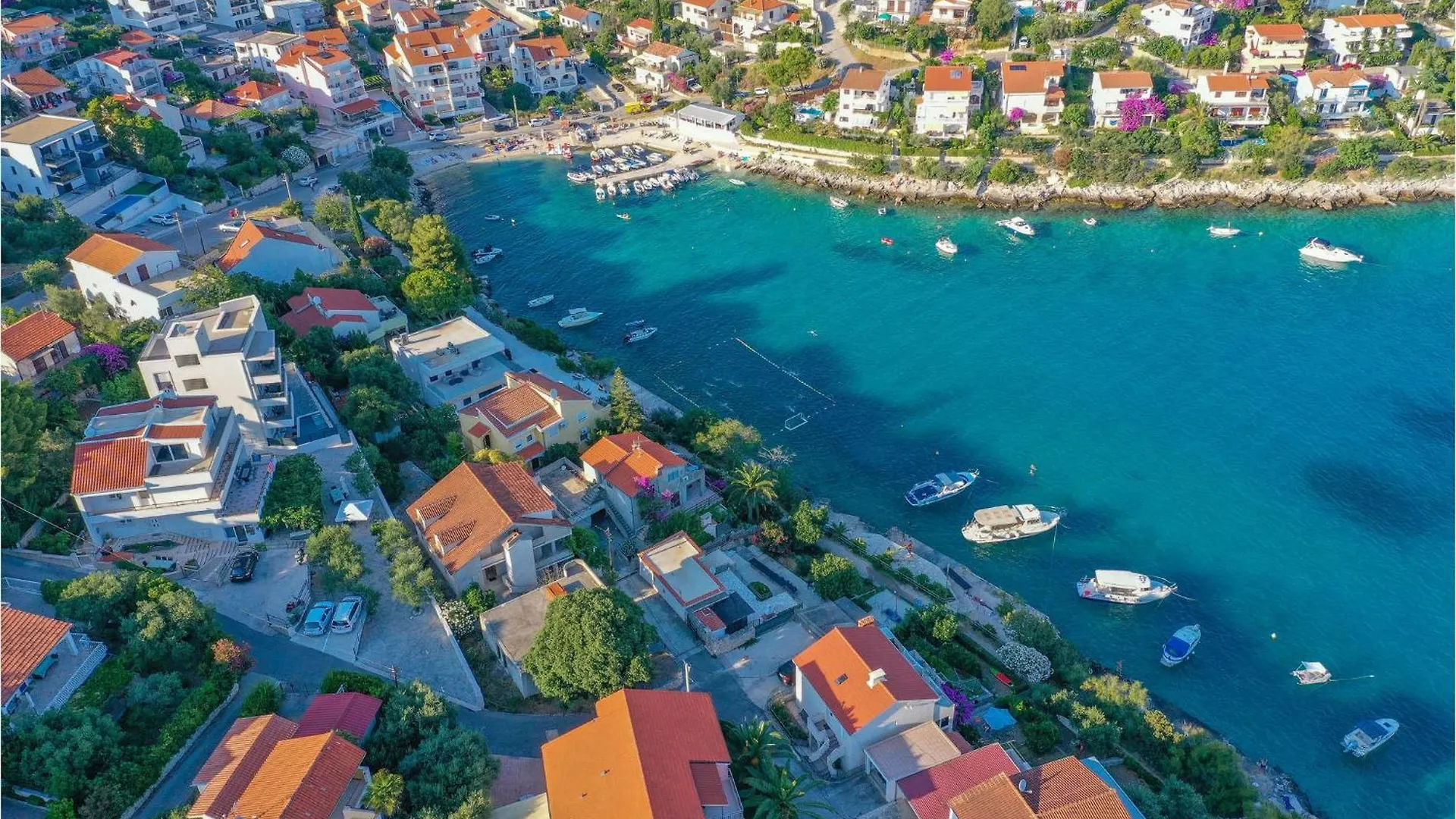 2 Bedroom Gorgeous Apartment In Okrug Gornji Trogir 0*,